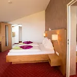 Haus 4*