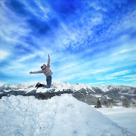 Haus Гостьовий будинок Шладмінг