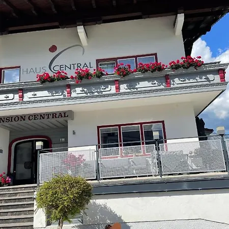 Haus Central Πανσιόν 4*